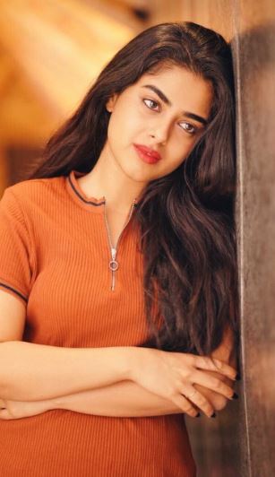 Siddhi Idnani Indian film actress Wiki ,Bio, Profile, Unknown Facts and Family Details revealed